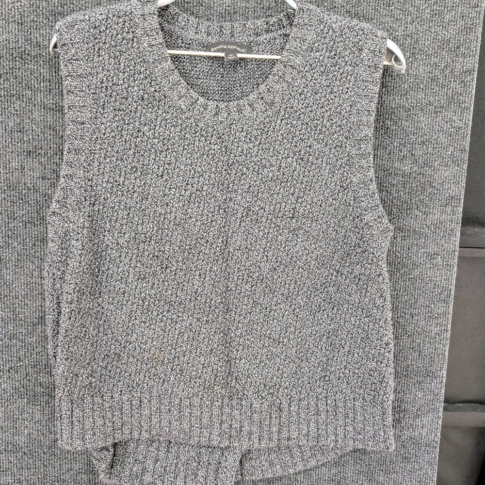 Sleeveless Sweater with Split Back